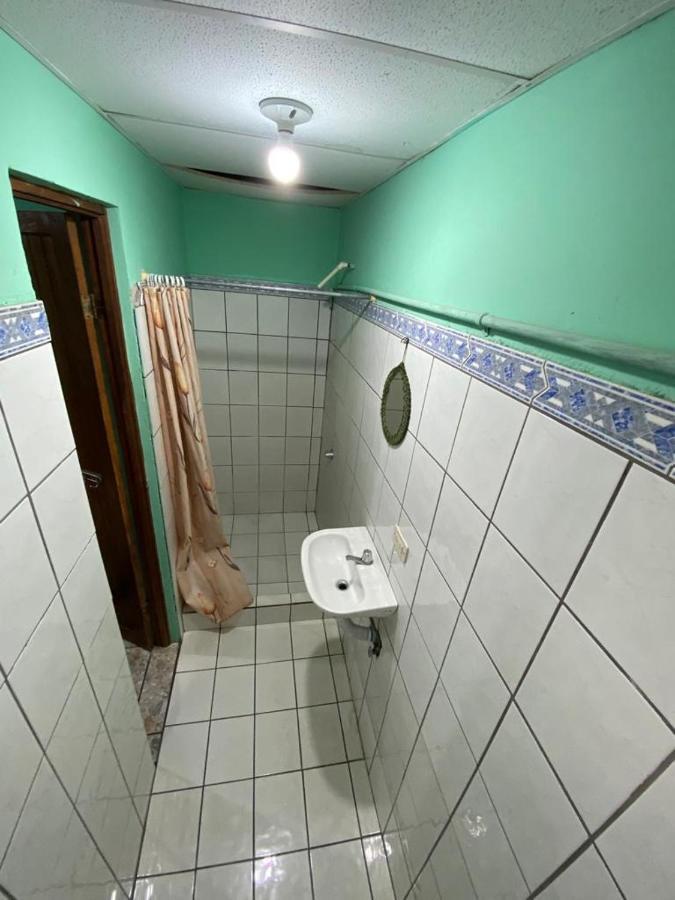 Hospedaje Catalinass Liberia Phòng bức ảnh