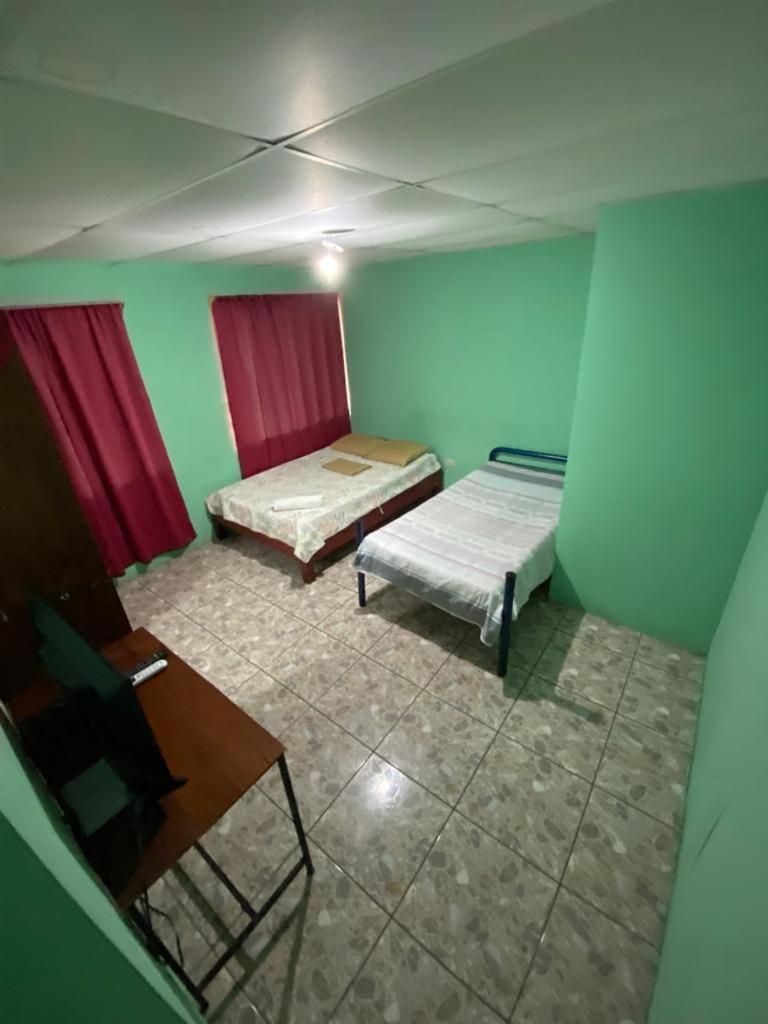 Hospedaje Catalinass Liberia Phòng bức ảnh